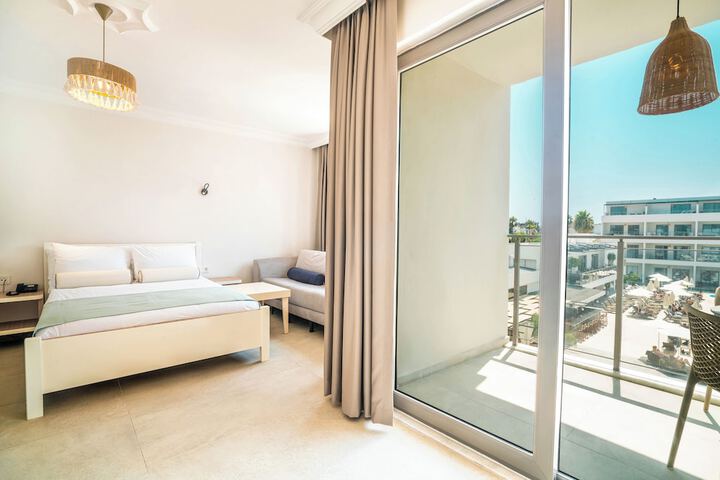 Room 20 of 185