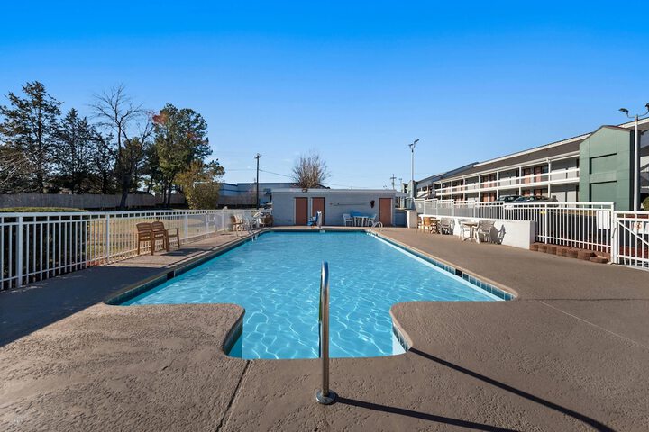 Hotel with Pool