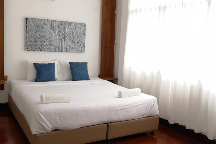 Room 10 of 43