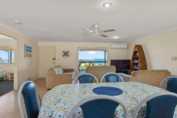 Room 2 of 11