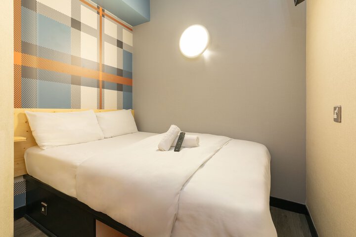 Room 25 of 46