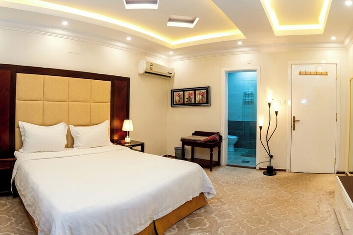 Room 11 of 41
