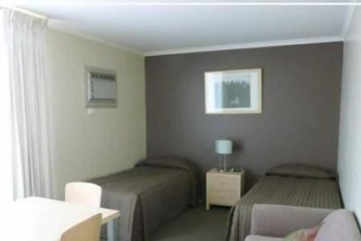 Room 7 of 13