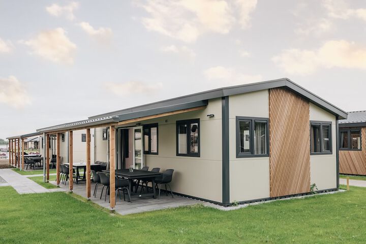 Chalet With Private Jetty in Giethoorn