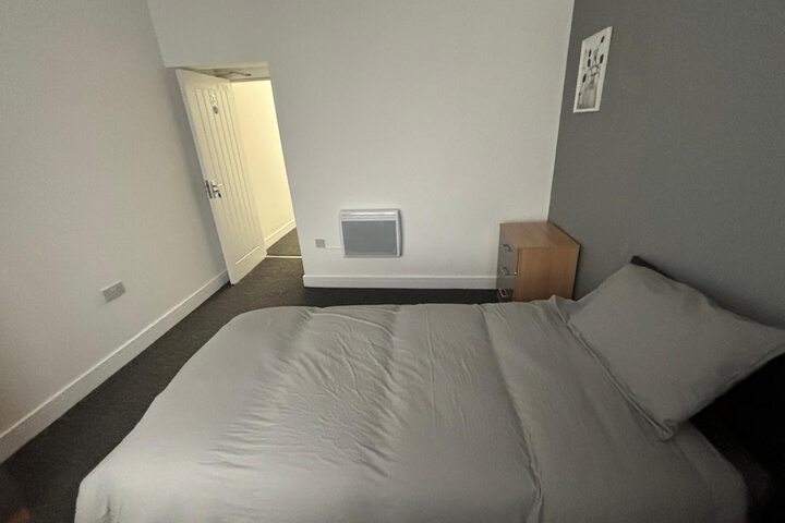 Room 56 of 93
