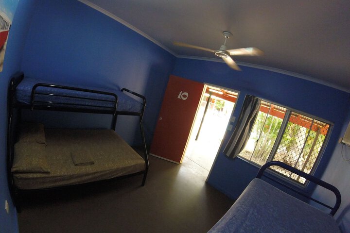 Room 11 of 39