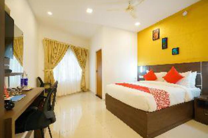 Room 9 of 20