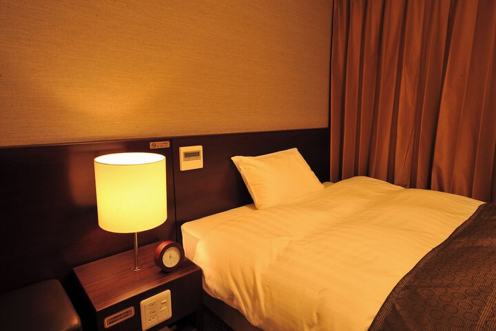Room 19 of 112