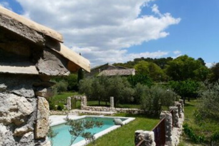 Pool 21 of 24