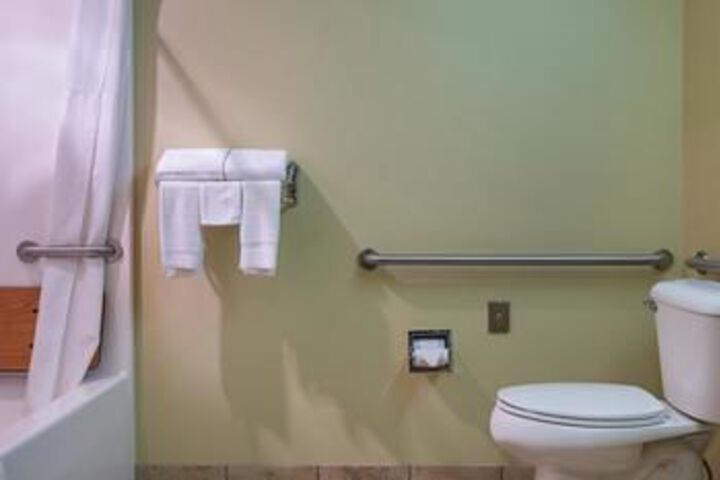 Room 6 of 30