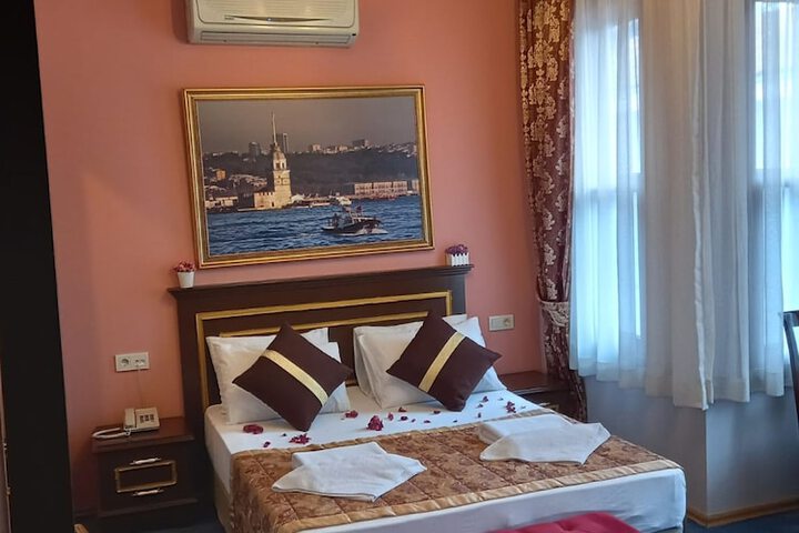 Room 26 of 69