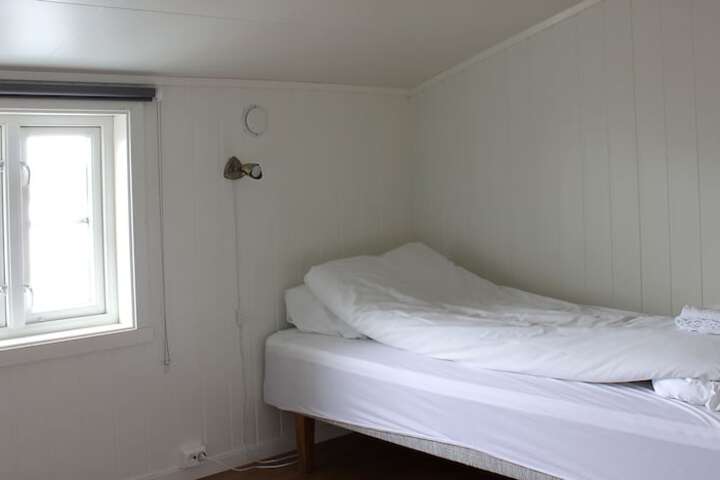 Room 7 of 49