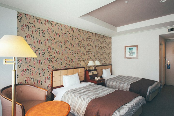 Room 11 of 74