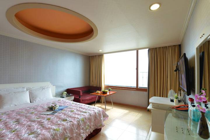 Room 18 of 64