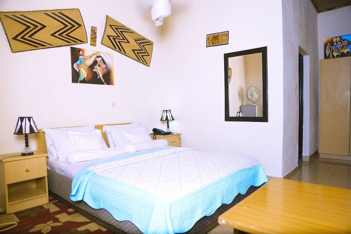 Room 15 of 39
