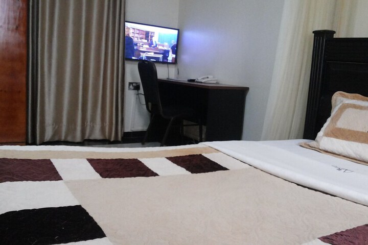 Room 7 of 43