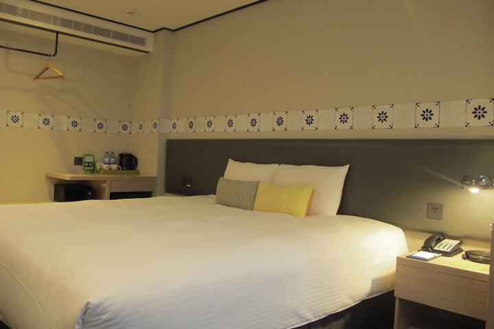 Room 17 of 92