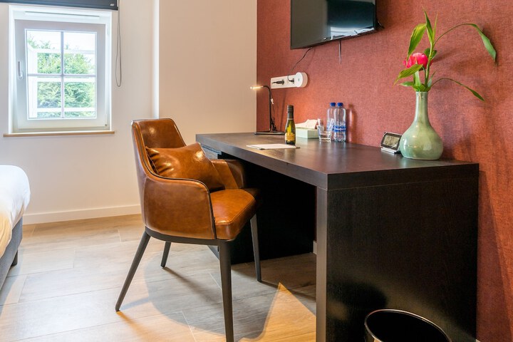 Room 8 of 44