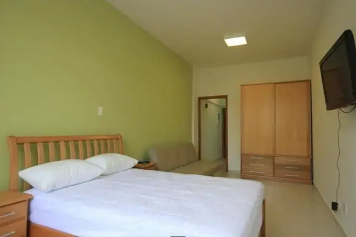 Room 2 of 11