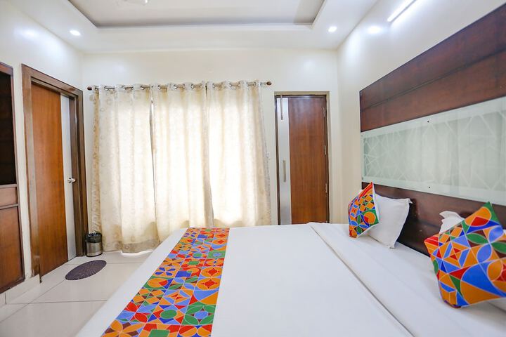 Room 14 of 36