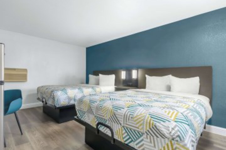 Room 6 of 26