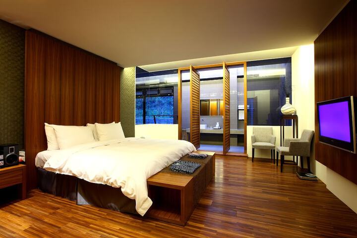 Room 5 of 58