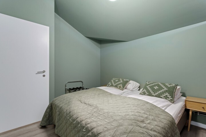 Room 22 of 87