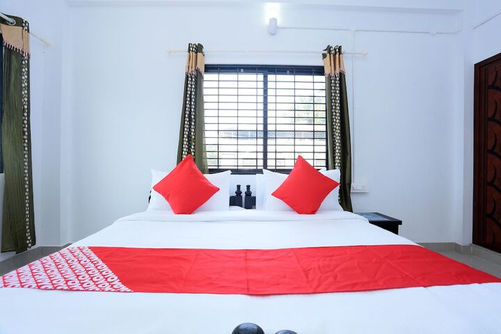 Room 10 of 27