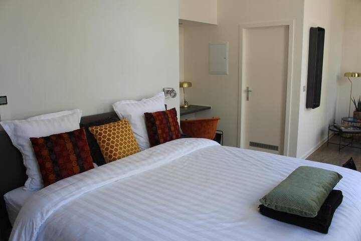 Room 18 of 46