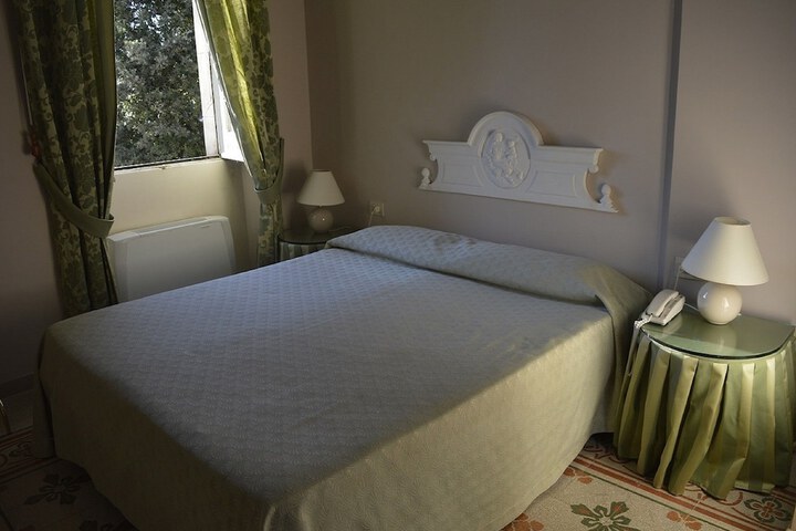 Room 9 of 56