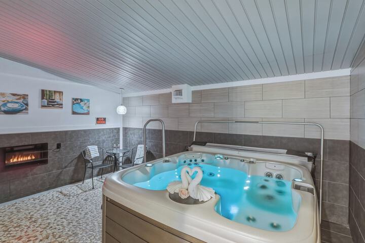 Indoor spa tub