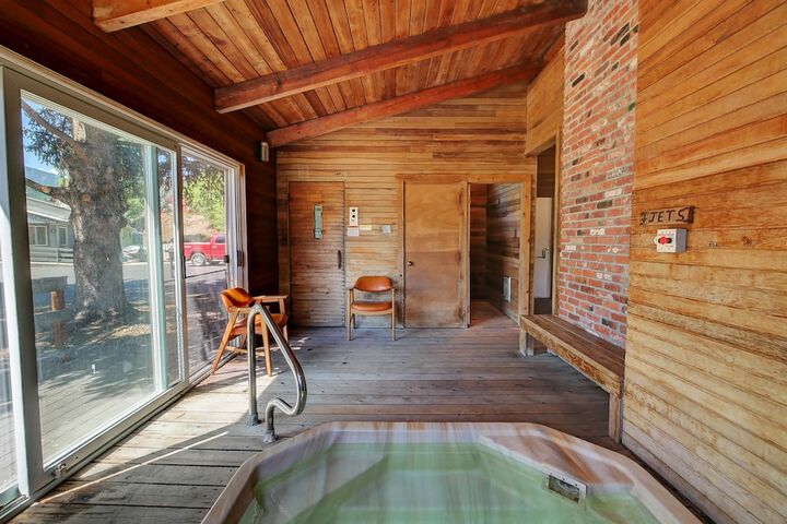 Idle a While Cabins