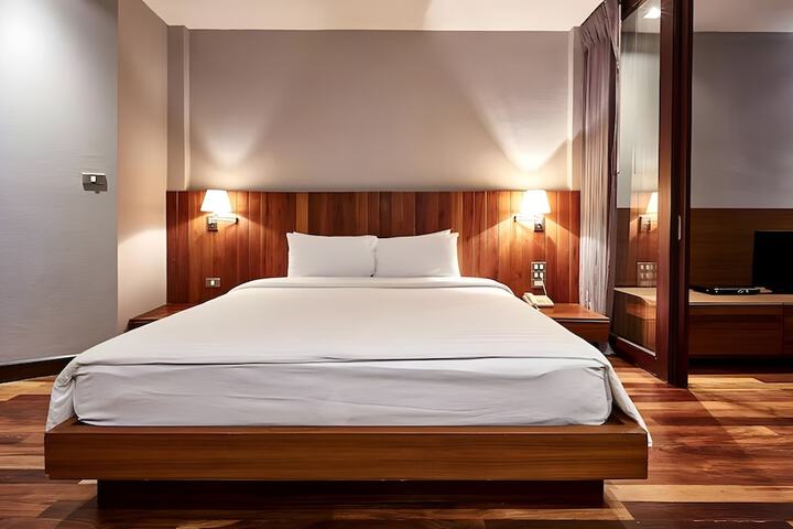 Room 8 of 23