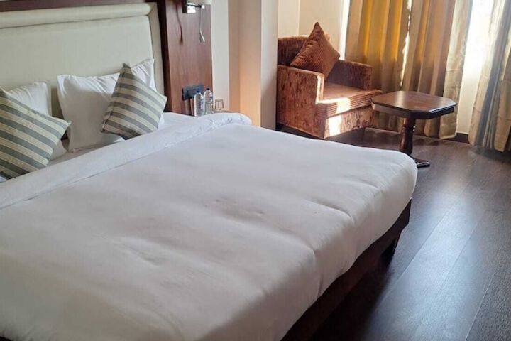 Room 2 of 19