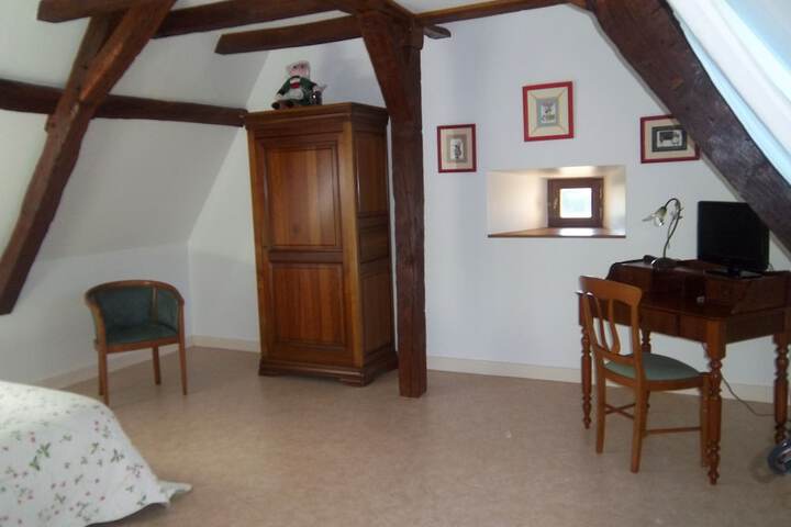 Room 11 of 19