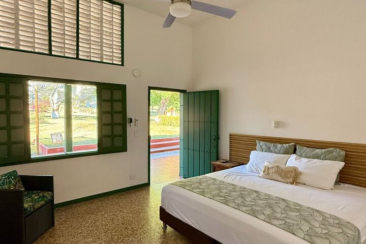 Room 1 of 8