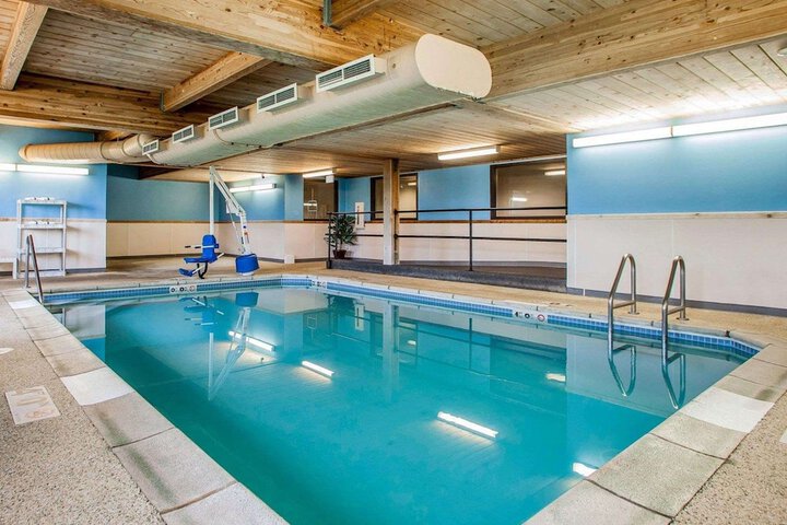 Pools & Facilities