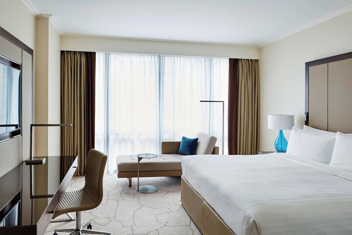 Room 16 of 85