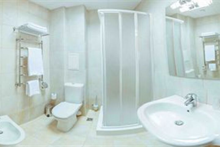 Room 3 of 27