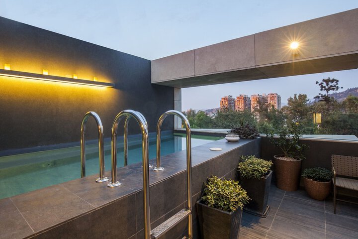 Pools & Facilities