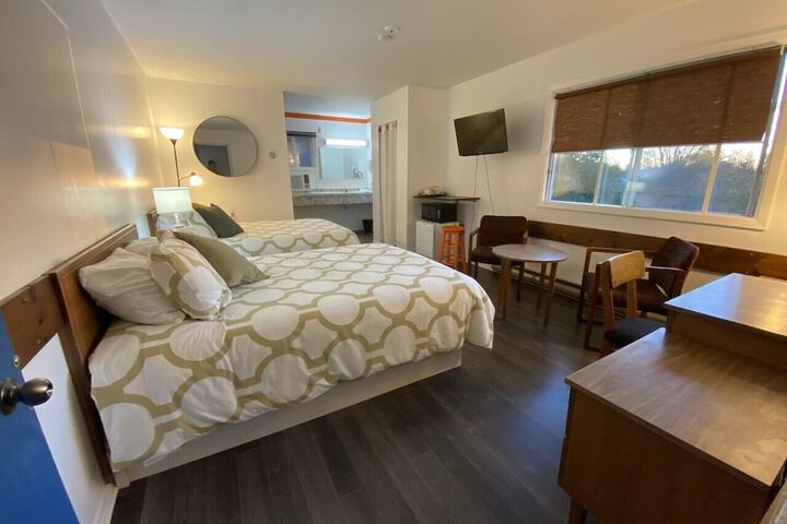 Room 6 of 30