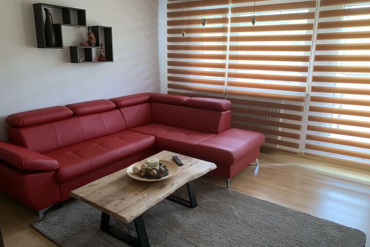 Room 10 of 24