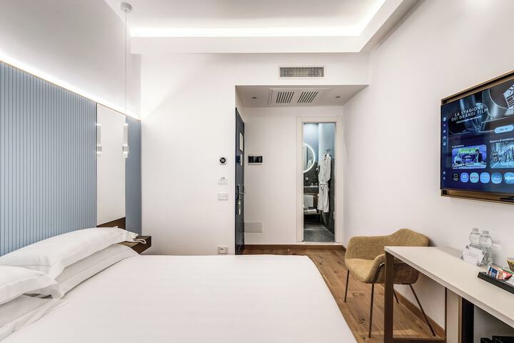 Room 50 of 94