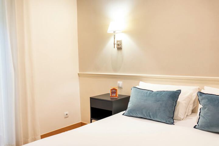 Room 21 of 74