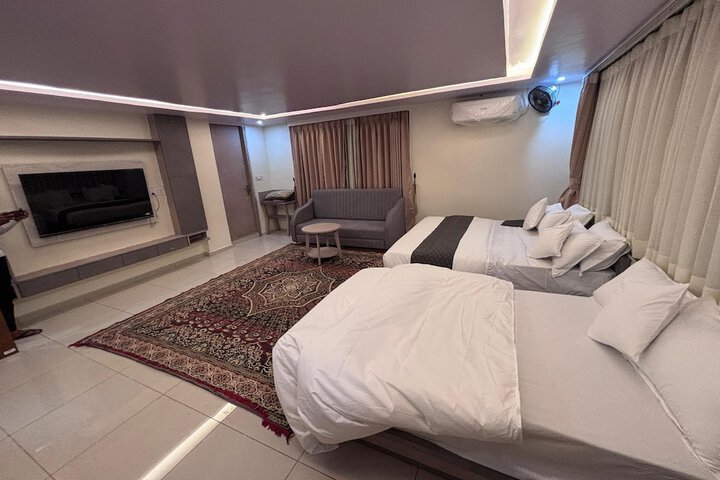 Room 3 of 16