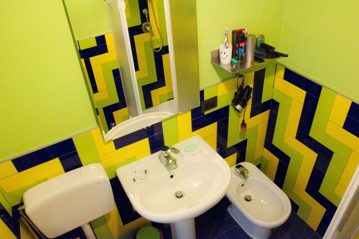 Room 6 of 47