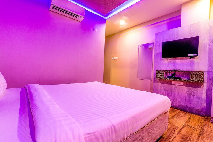 Room 13 of 29