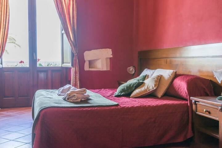 Room 27 of 106