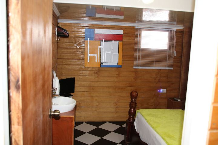 Room 14 of 69