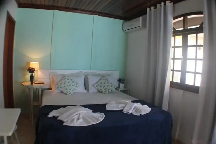 Room 2 of 25